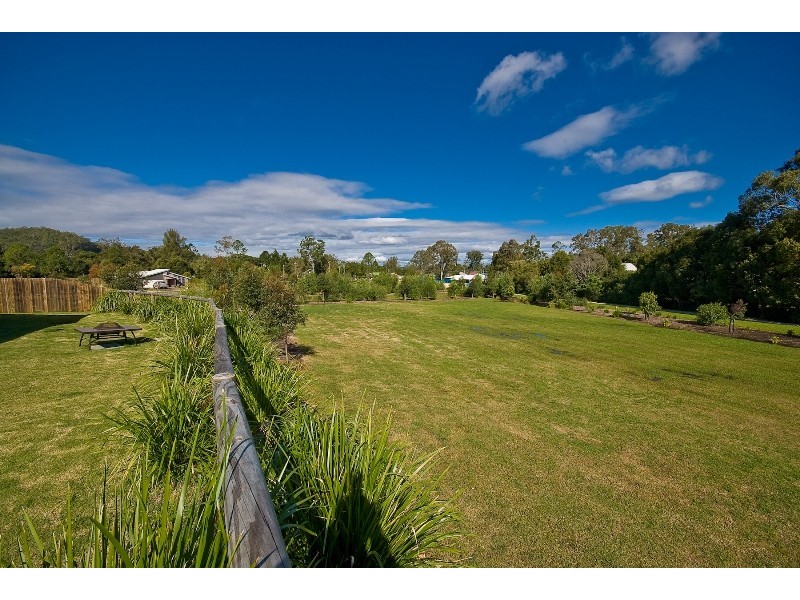 7 Rail Close, Dayboro QLD 4521