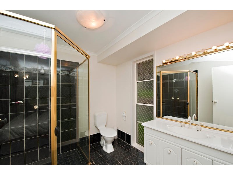 9 Coolamon Court, Eatons Hill QLD 4037