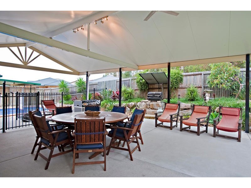 9 Coolamon Court, Eatons Hill QLD 4037