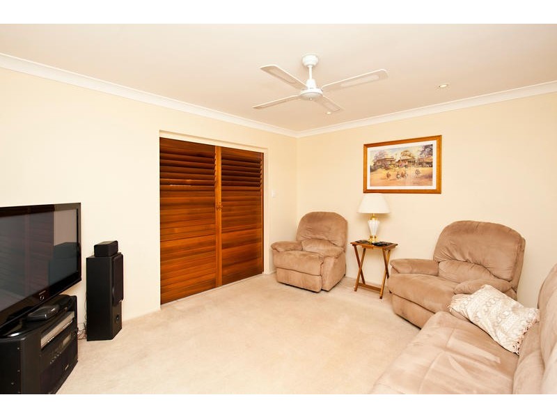 8 Medeo Court, Eatons Hill QLD 4037