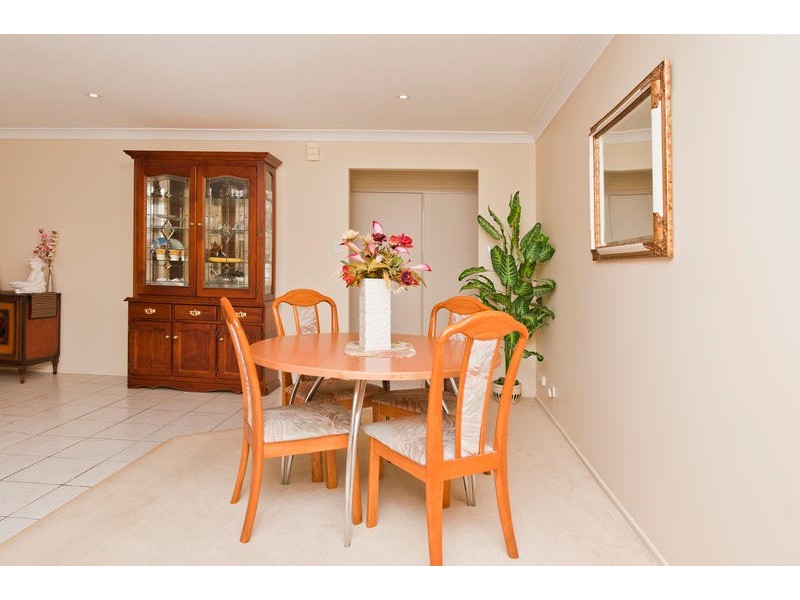 8 Medeo Court, Eatons Hill QLD 4037