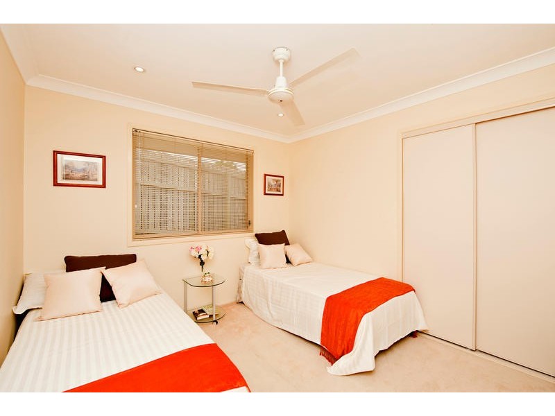 8 Medeo Court, Eatons Hill QLD 4037