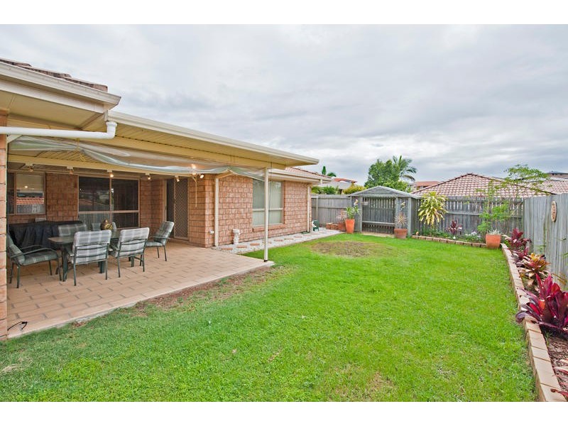 8 Medeo Court, Eatons Hill QLD 4037
