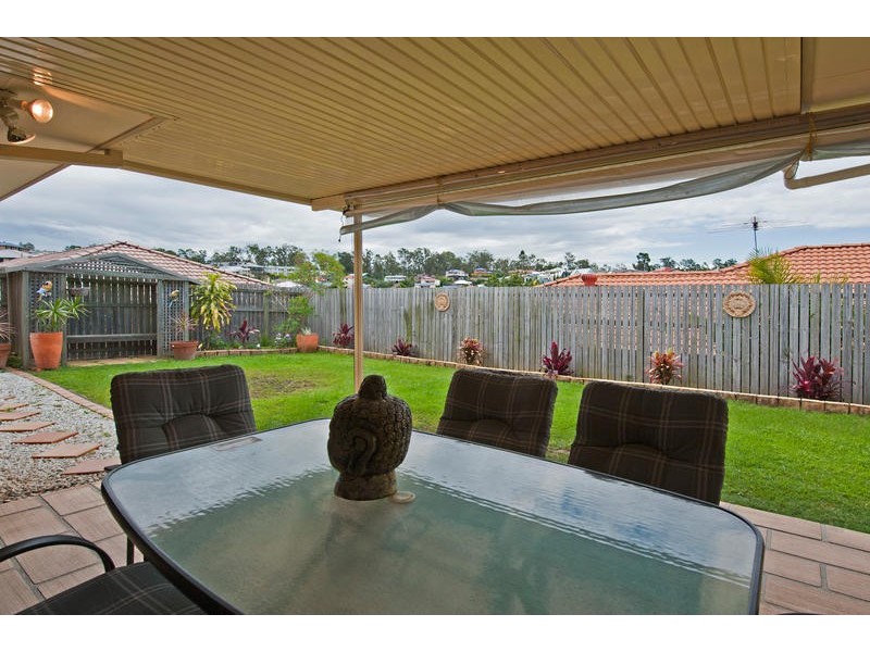8 Medeo Court, Eatons Hill QLD 4037