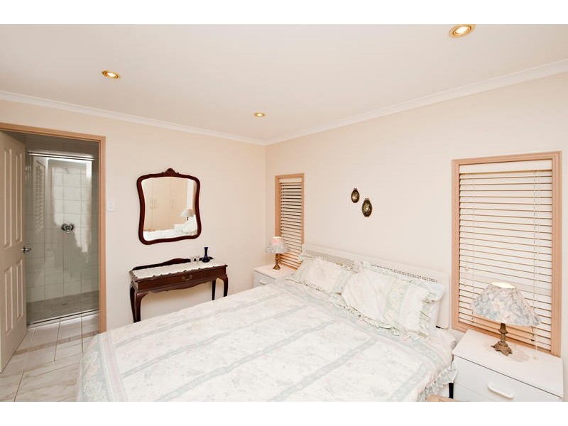 2 Turball Court, Clear Mountain QLD 4500