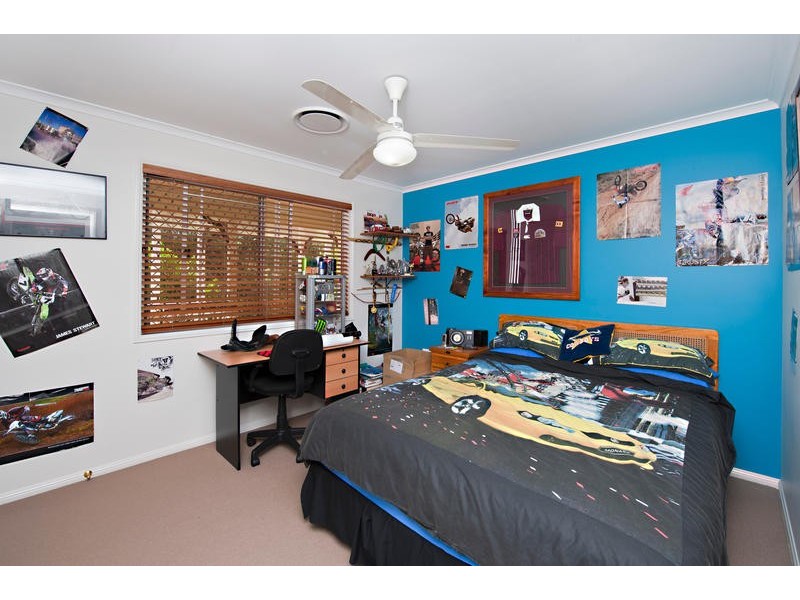 10 Whimbrel Street, Warner QLD 4500