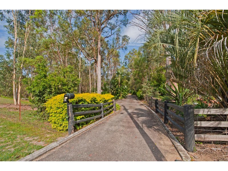 10 Whimbrel Street, Warner QLD 4500