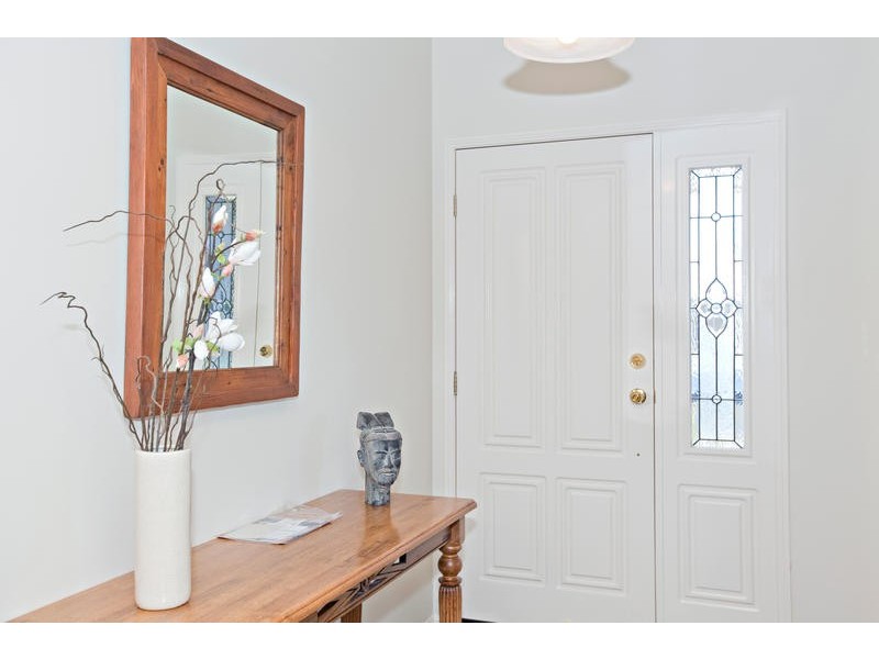 7 Sonora Court, Eatons Hill QLD 4037