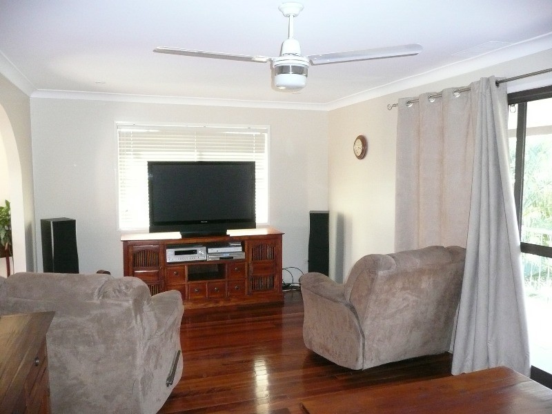 21 Strathford Avenue, Albany Creek QLD 4035