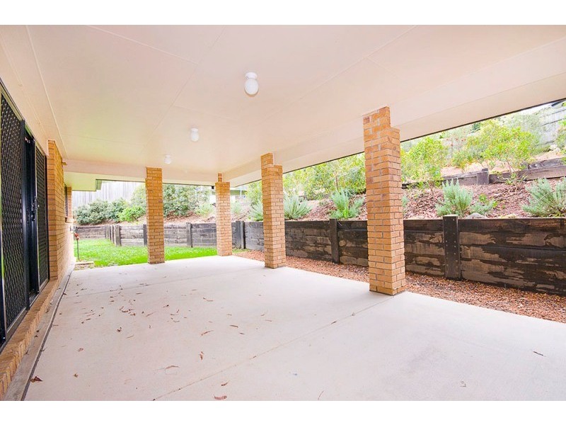 4 Coolamon Court, Eatons Hill QLD 4037