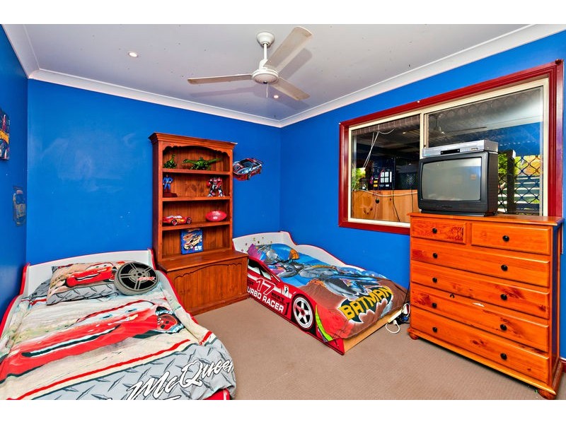 21 Sunblest Court, Eatons Hill QLD 4037