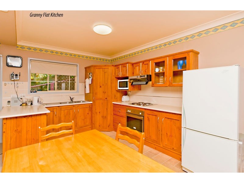 21 Sunblest Court, Eatons Hill QLD 4037
