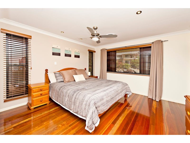 16 Rothschild Street, Eatons Hill QLD 4037