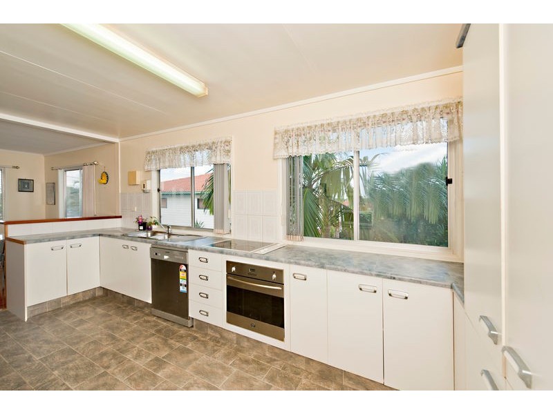 14 Leitchs Road, Albany Creek QLD 4035