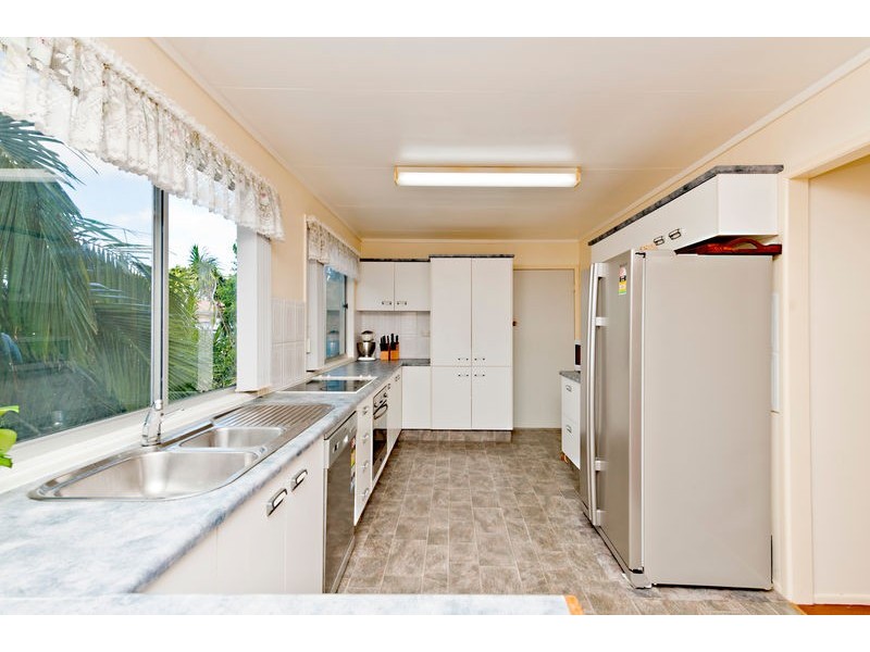 14 Leitchs Road, Albany Creek QLD 4035