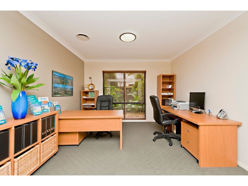 18 Avondale Road, Warner QLD 4500