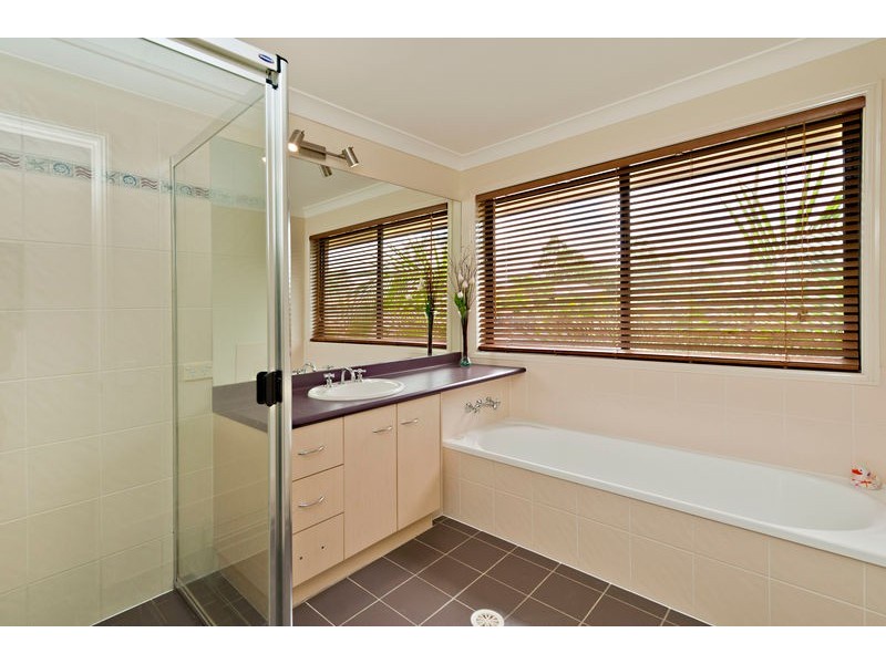 18 Avondale Road, Warner QLD 4500