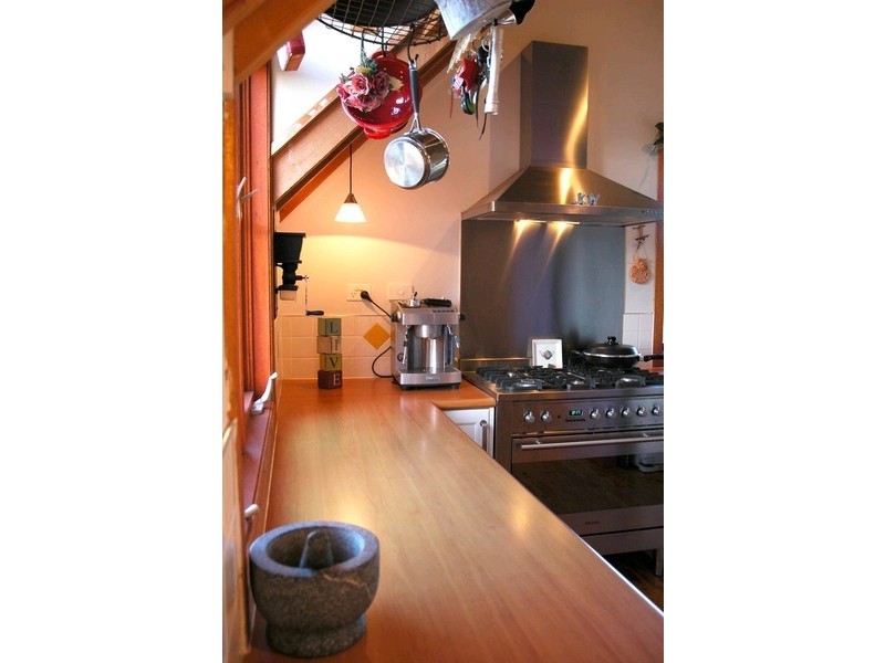 20 Forest Road, Cashmere QLD 4500