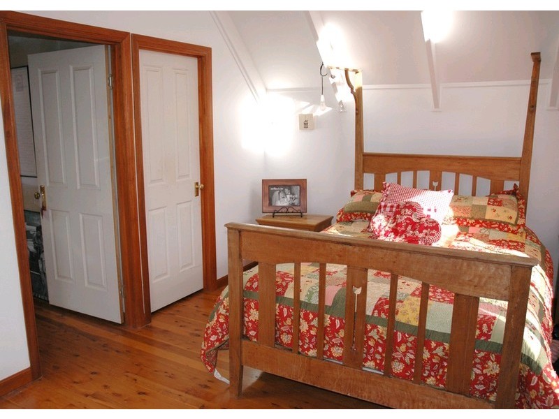 20 Forest Road, Cashmere QLD 4500