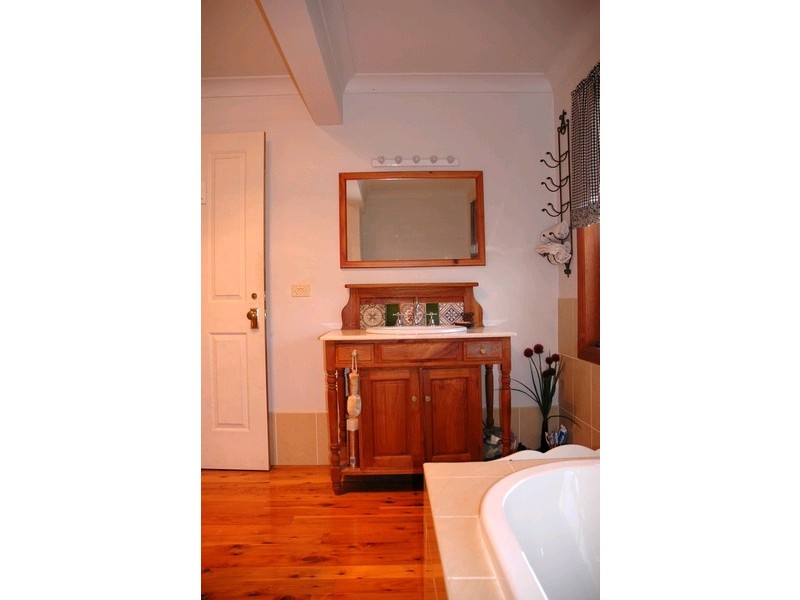 20 Forest Road, Cashmere QLD 4500