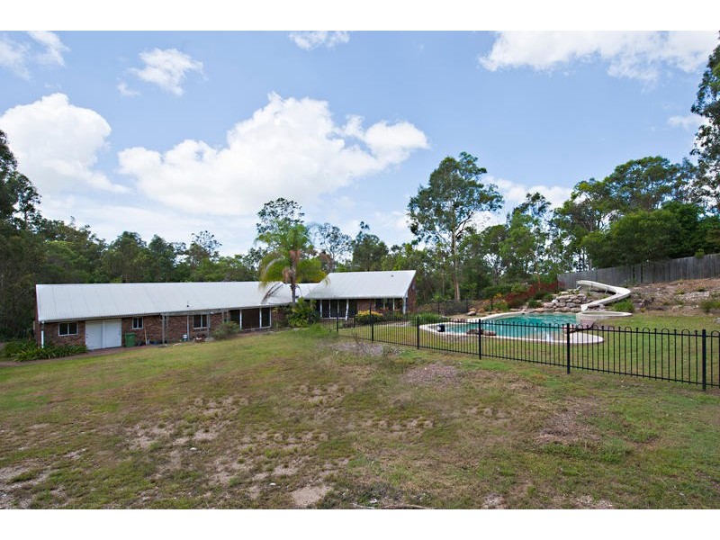 52 Gardonia Place, Albany Creek QLD 4035