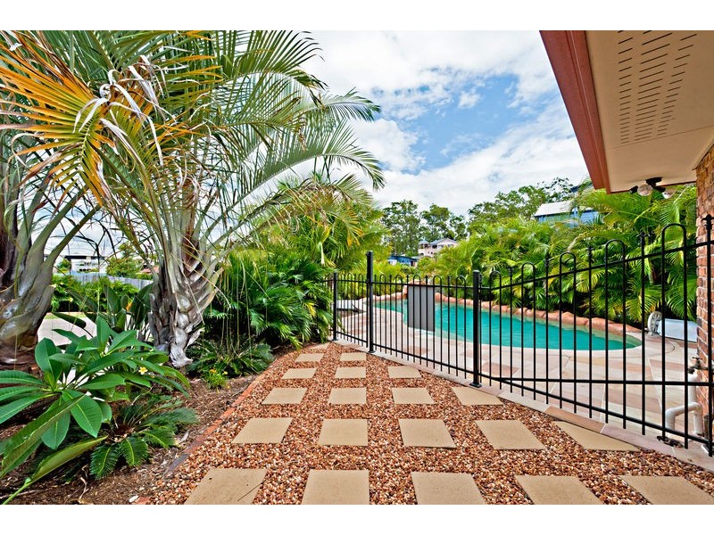 8 Monica Court, Eatons Hill QLD 4037