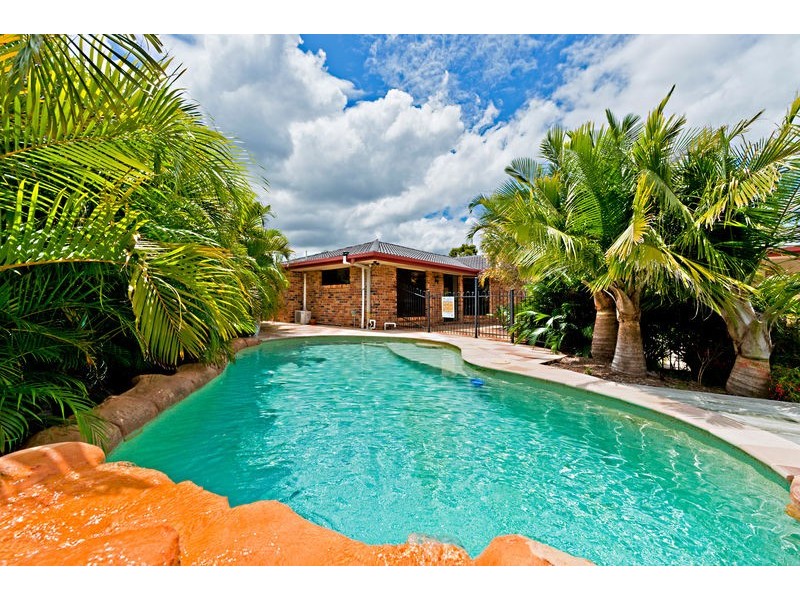 8 Monica Court, Eatons Hill QLD 4037