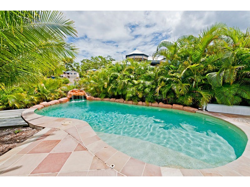 8 Monica Court, Eatons Hill QLD 4037