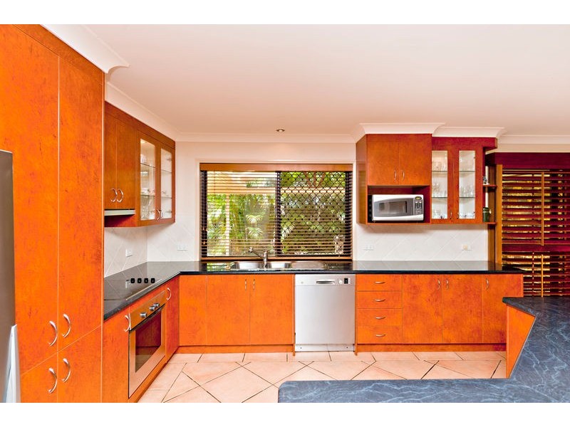 8 Monica Court, Eatons Hill QLD 4037