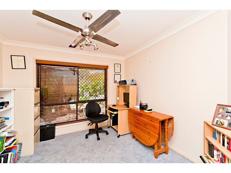 8 Monica Court, Eatons Hill QLD 4037