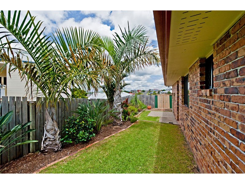 8 Monica Court, Eatons Hill QLD 4037
