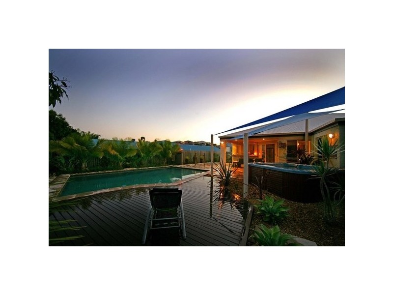 6 Altissimo Court, Eatons Hill QLD 4037