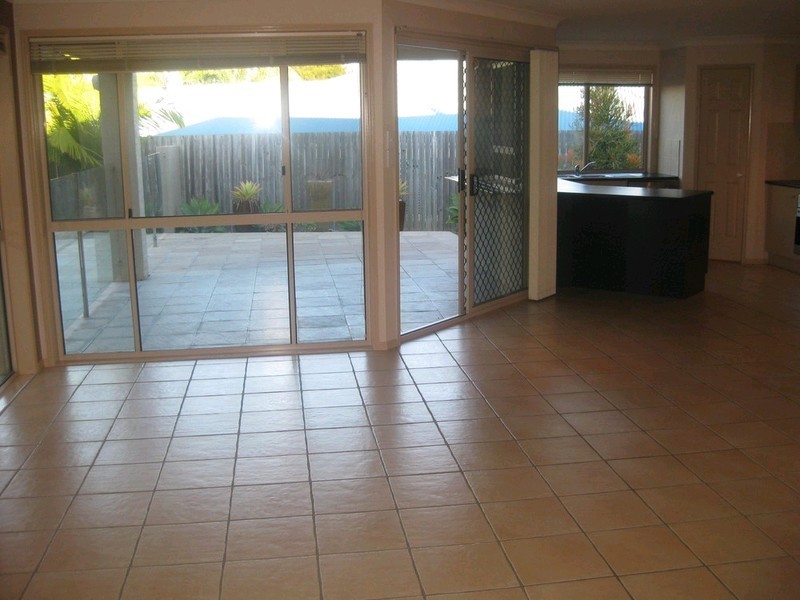 6 Altissimo Court, Eatons Hill QLD 4037