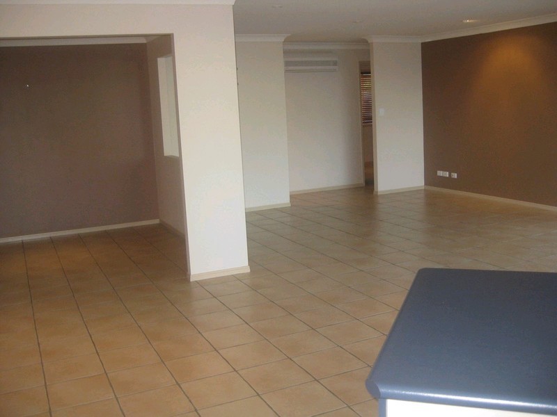 6 Altissimo Court, Eatons Hill QLD 4037