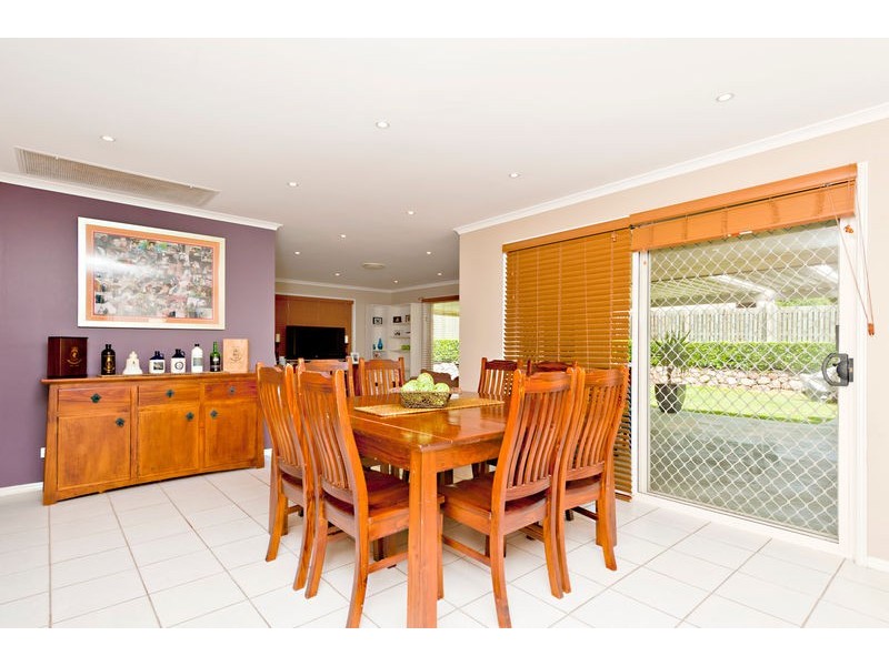 14 Gumview Street, Albany Creek QLD 4035