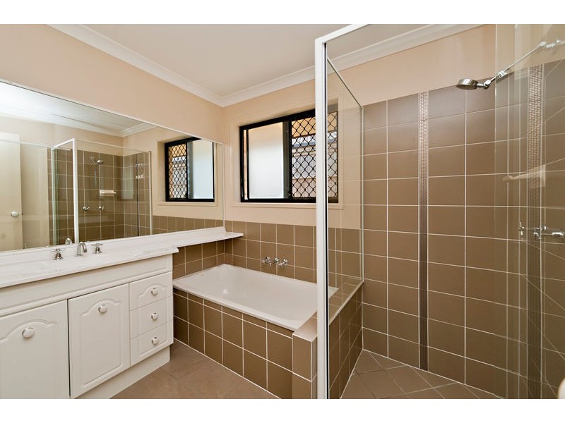 2 Morinda Court, Warner QLD 4500