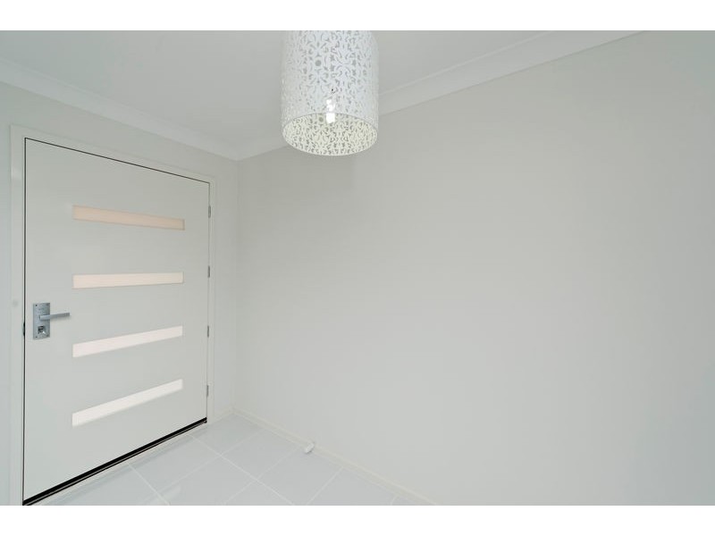 8 Perrins Close, Warner QLD 4500