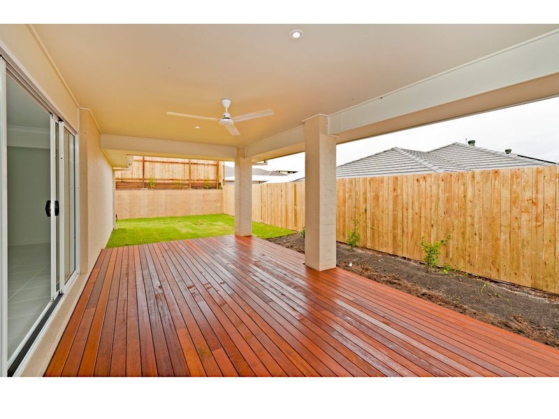 8 Perrins Close, Warner QLD 4500