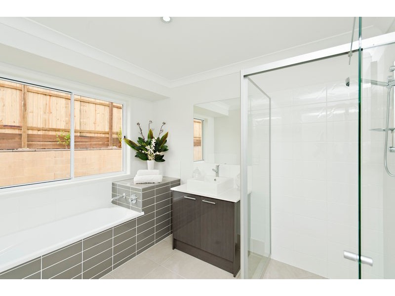 8 Perrins Close, Warner QLD 4500