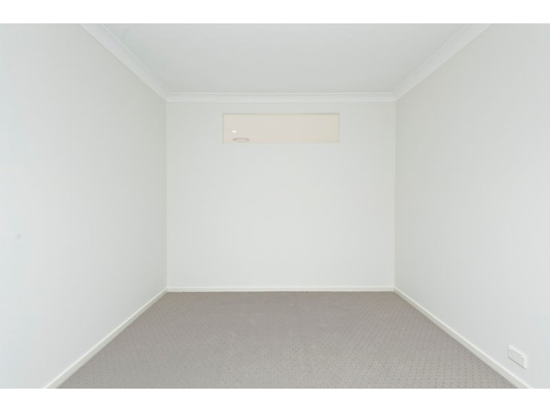 8 Perrins Close, Warner QLD 4500