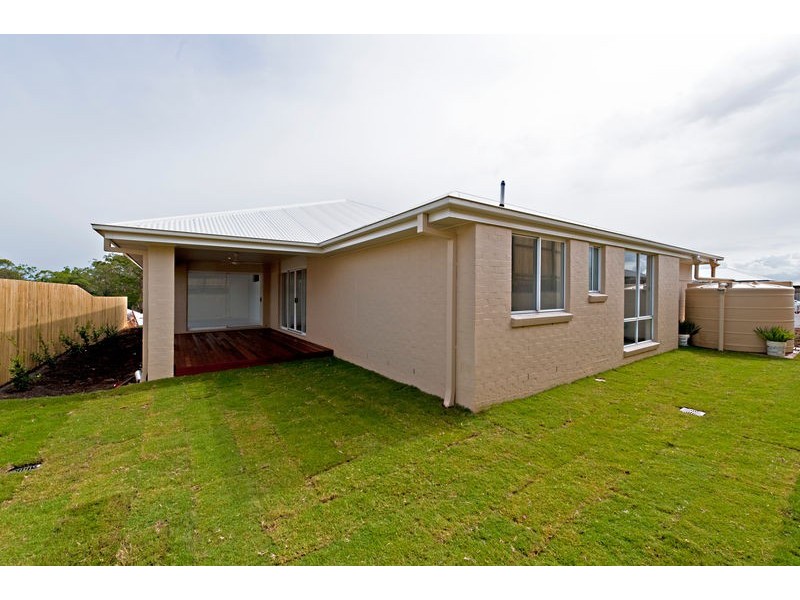 8 Perrins Close, Warner QLD 4500