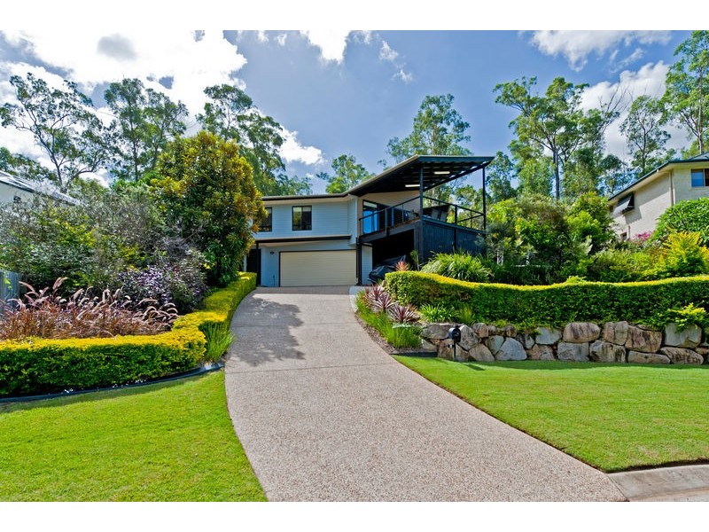 8 Foambark Court, Eatons Hill QLD 4037