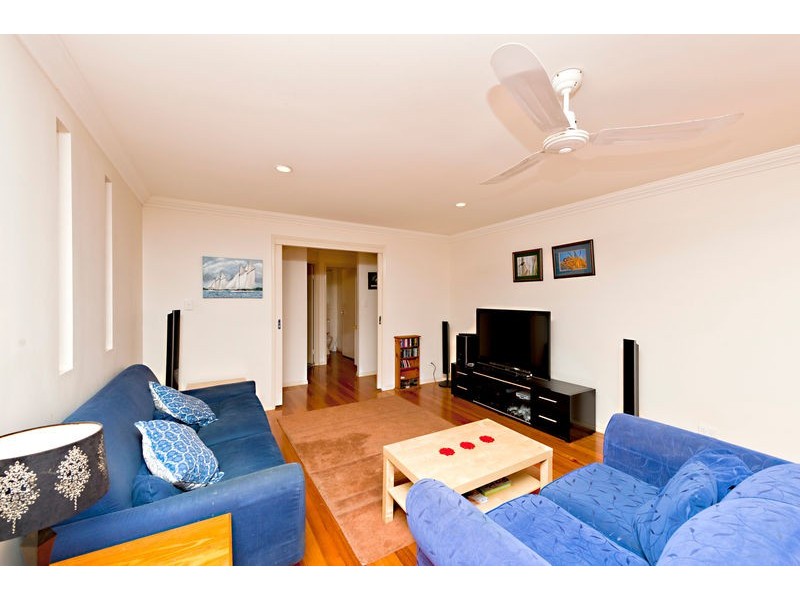 4 Rothschild Street, Eatons Hill QLD 4037