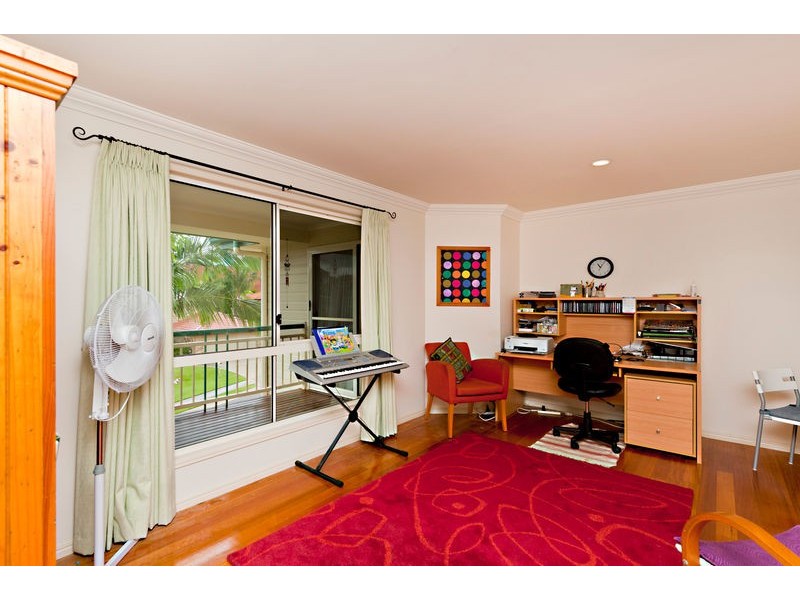 4 Rothschild Street, Eatons Hill QLD 4037