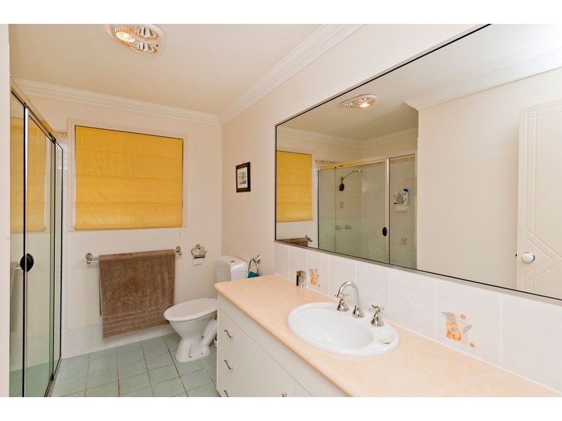 4 Rothschild Street, Eatons Hill QLD 4037