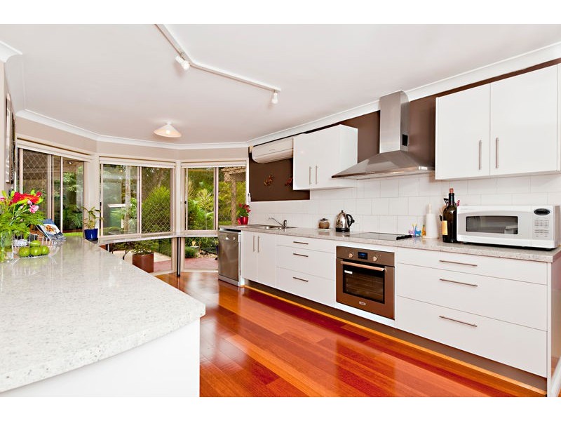 18 Saraband Drive, Eatons Hill QLD 4037