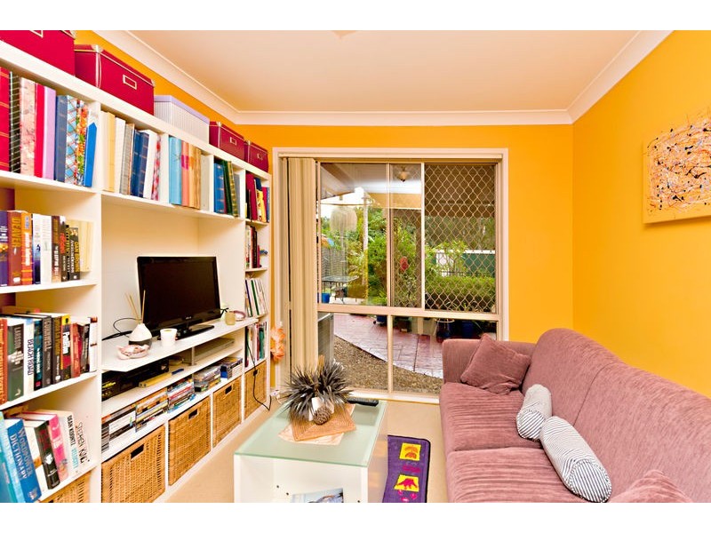 18 Saraband Drive, Eatons Hill QLD 4037