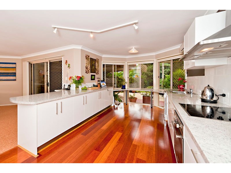 18 Saraband Drive, Eatons Hill QLD 4037