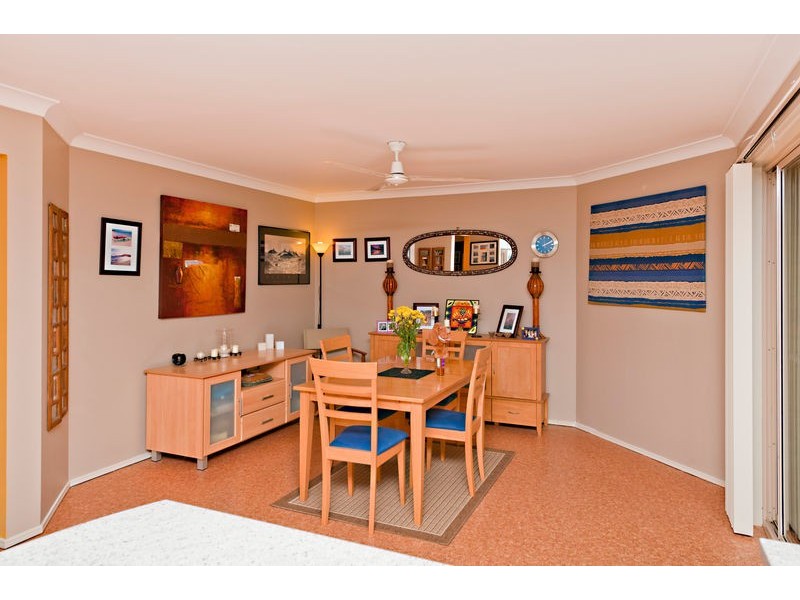 18 Saraband Drive, Eatons Hill QLD 4037