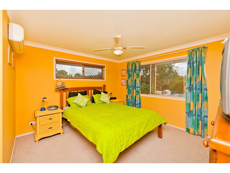 18 Saraband Drive, Eatons Hill QLD 4037